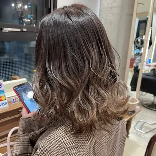 ミディアム カラー サソウ ユリエ🥥のヘアスタイル