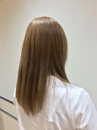 セミロング カラー 松島 涼花のヘアスタイル