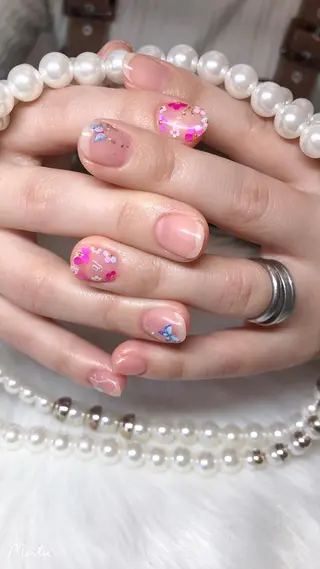 ネイル Farfalla Kieのネイルデザイン