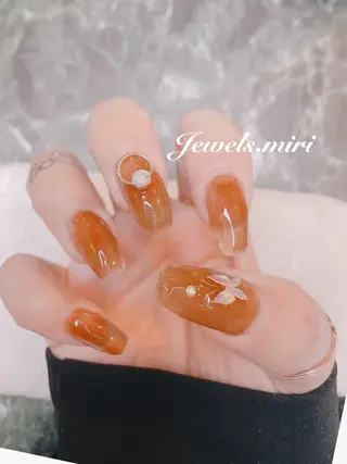 ネイル Jewels nail lily 白楽所属・ネイルサロン Jewels Mのネイルデザイン