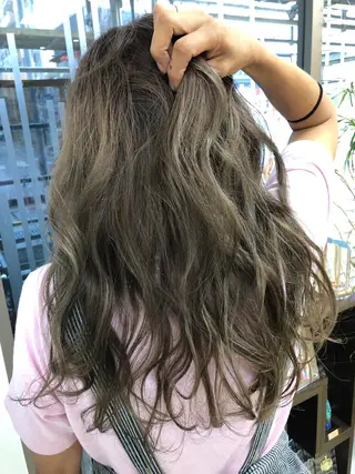 ロング カラー 似合わせ レイヤー須川のヘアスタイル