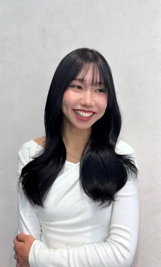 ロング ふんわり透け感カラー ☁🫧コッシーのヘアスタイル