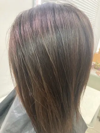 セミロング カラー ヘアアレンジ 🤍たんない みく🖤のヘアスタイル