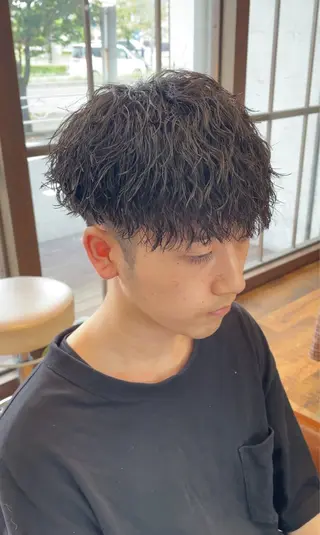 パーマ メンズ 林 侑弥のヘアスタイル
