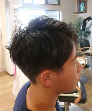 ショート キッズ D/i所属・D/i |Y/no. 〈夜スパ17時〜〉のヘアスタイル