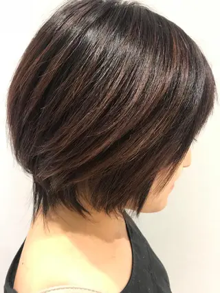 ショート カラー 江崎 わか子のヘアスタイル