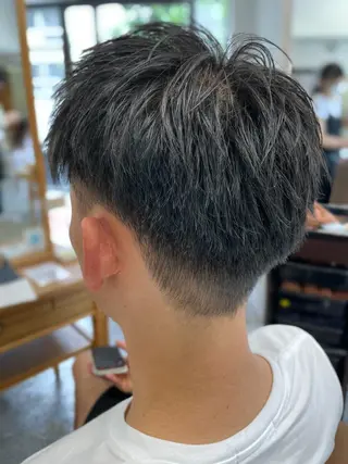 メンズ スタジオフツーロ バイビーヘアーのヘアスタイル