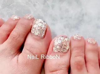 ネイル ネイルリボン 受付スタッフのネイルデザイン