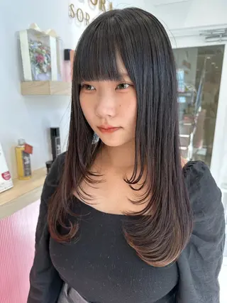 ロング 中山 まどかのヘアスタイル