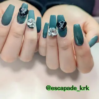 ミディアム ネイル クロキ 。のネイルデザイン