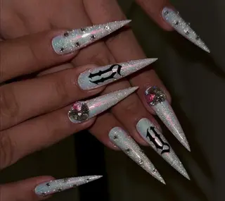 ネイル Pure&Rich Nailのネイルデザイン