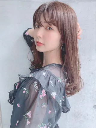 ミディアム カラー パーマ ヘアアレンジ マツエク・マツパ 【公式】amble luxe池袋東口🩷のヘアスタイル