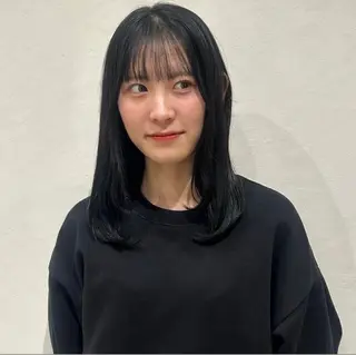 ミディアム Koharu🍓/ 透明感/ツヤ髪のヘアスタイル