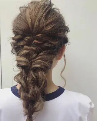 セミロング カラー ヘアアレンジ 佐藤 花帆のヘアスタイル