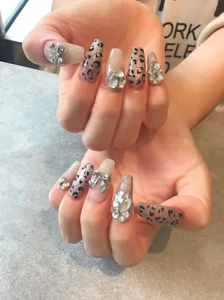 ネイル Nest 岩崎のネイルデザイン