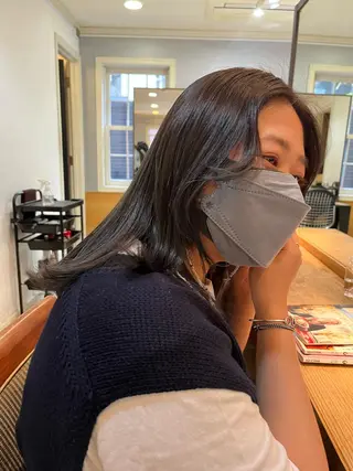 ミディアム カラー NOUN所属・eri kinjoのヘアスタイル