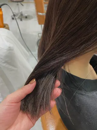 ミディアム カラー Hello Design Coconeel所属・UNJOUR / kannaのヘアスタイル