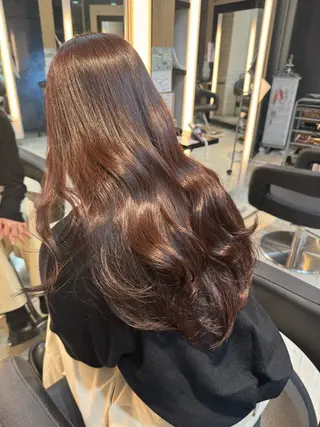 ロング カラー ブリーチ/髪質改善/ ハイトーン/暖色のヘアスタイル