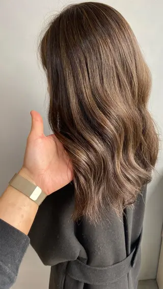 セミロング カラー 🪐SOURCE 塚口　シマブクロ🪐のヘアスタイル