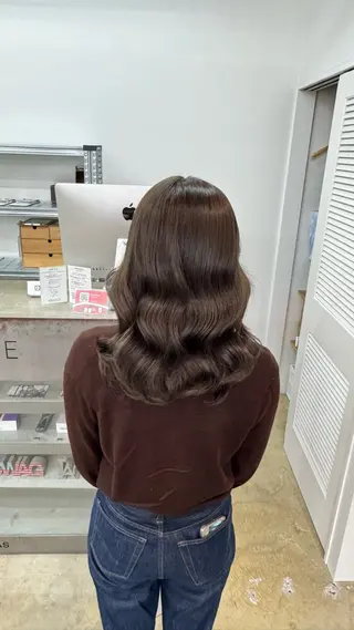 セミロング カラー MAUVE MIYUのヘアスタイル