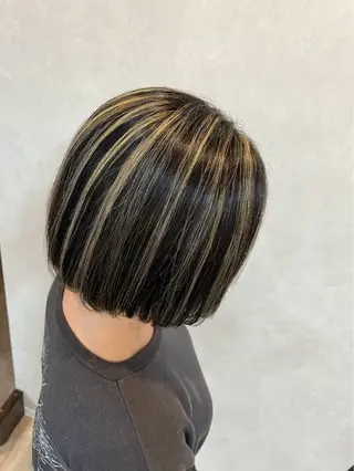ショート カラー 三瓶 拓海のヘアスタイル