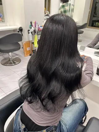 ロング 寒色＆ブリーチ特化 寒色MiOのヘアスタイル