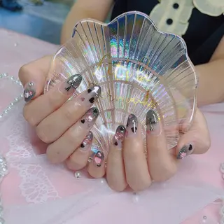 ネイル Fairyフェアリーネイルサロン所属・Nail Hibi サロンのネイルデザイン