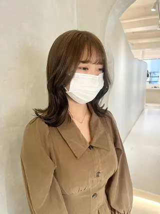 セミロング カラー effect横浜所属・切りっぱなしボブ/ 艶カラー/綾莉のヘアスタイル