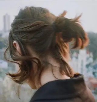 カラー MOMOKA💫 YARD【学芸大学】のヘアスタイル