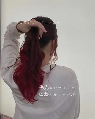 セミロング カラー ヘアアレンジ 今村公介 ブリーチ特化、派手髪のヘアスタイル