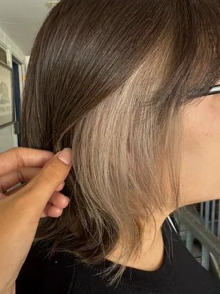 ミディアム カラー RinoShores nagisaのヘアスタイル