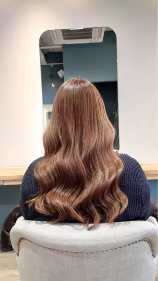 ロング カラー 小林 栞菜のヘアスタイル