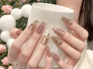 ネイル pink ladyサロン所属・べ にのネイルデザイン