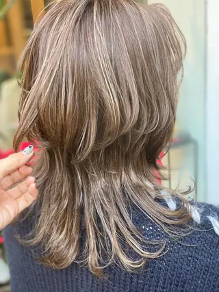 ミディアム ✨オール年代🆗 🤍内田亜由子のヘアスタイル