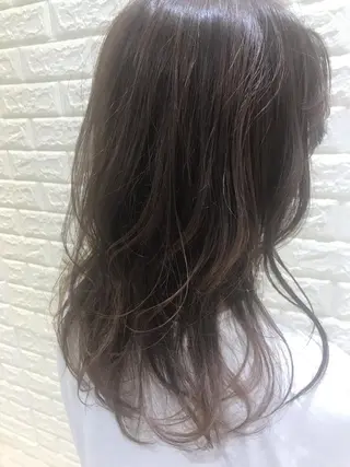 セミロング カラー ナガイ ユウキのヘアスタイル