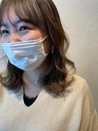 ミディアム カラー La  fith hair lien西宮北口所属・赤み消しカラー/透 明感カラー/有吉優香のヘアスタイル