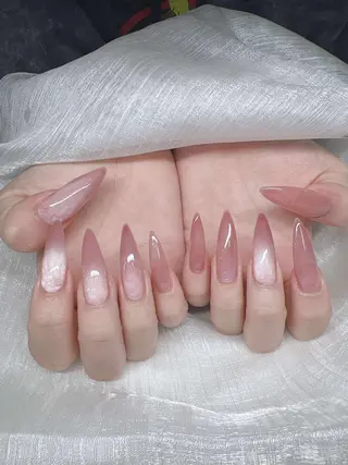 ネイル Lee Nailsのネイルデザイン
