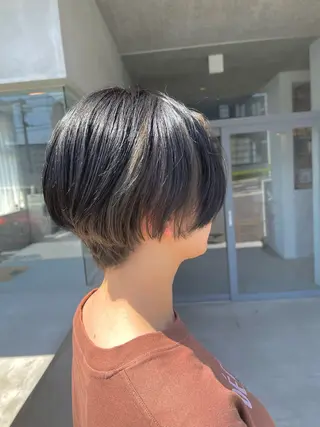 ショート カラー 柴田泰秀sotti. 髪質改善/ブリーチのヘアスタイル