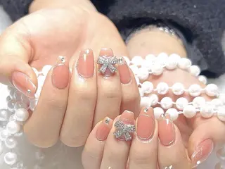 ネイル yui 💜のネイルデザイン