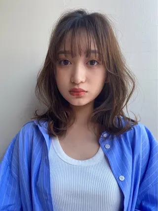 セミロング カラー blau hair and care《ブラウ》所属・MARU.縮毛矯正 デザインカラーのヘアスタイル