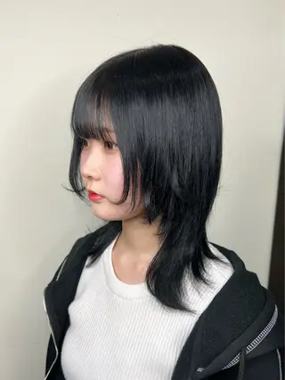 ミディアム カラー FERiCIA所属・ウルフカット/ 今川尚睦のヘアスタイル