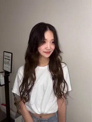 ロング 大谷 羽音のヘアスタイル