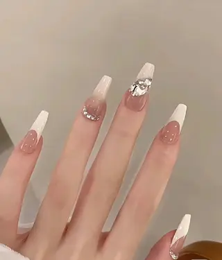 ネイル THE ONE栄店所属・Theone栄店 川原のネイルデザイン