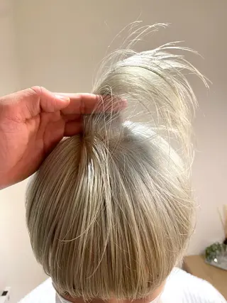 カラー Hair & make Lamp所属・梅田のブリーチ特化 美容師KAI🥰のヘアスタイル