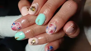 ネイル 平野 亜季のネイルデザイン