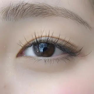 マツエク・マツパ 佐藤 花帆のヘアスタイル