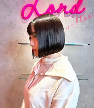 莉乃/縮毛矯正/髪質 改善/艶カラーのヘアスタイル