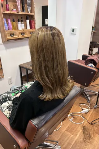 ミディアム ヘアアレンジ flower所属・原田 歩実のヘアスタイル