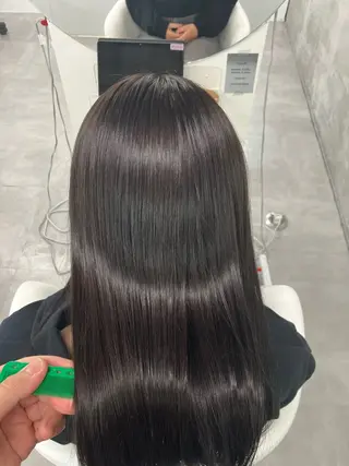 ロング カラー door white hideのヘアスタイル