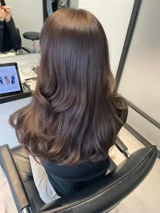 ロング カラー 透明感カラー 🪽AYAKAのヘアスタイル
